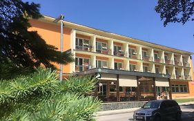 Hotel Rezident